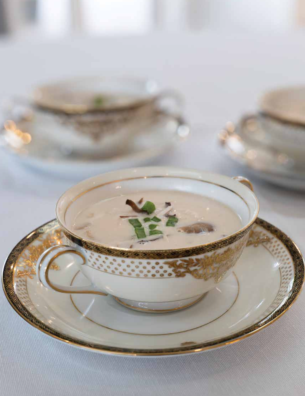 thai chicken &amp; coconut soup
 &ndash; Tangleby Gardens