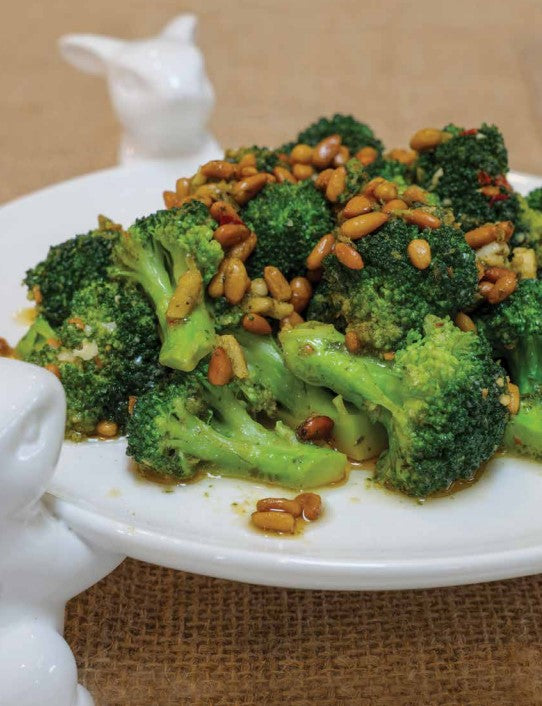 Sautéed broccoli with pesto, chilli and pine nuts